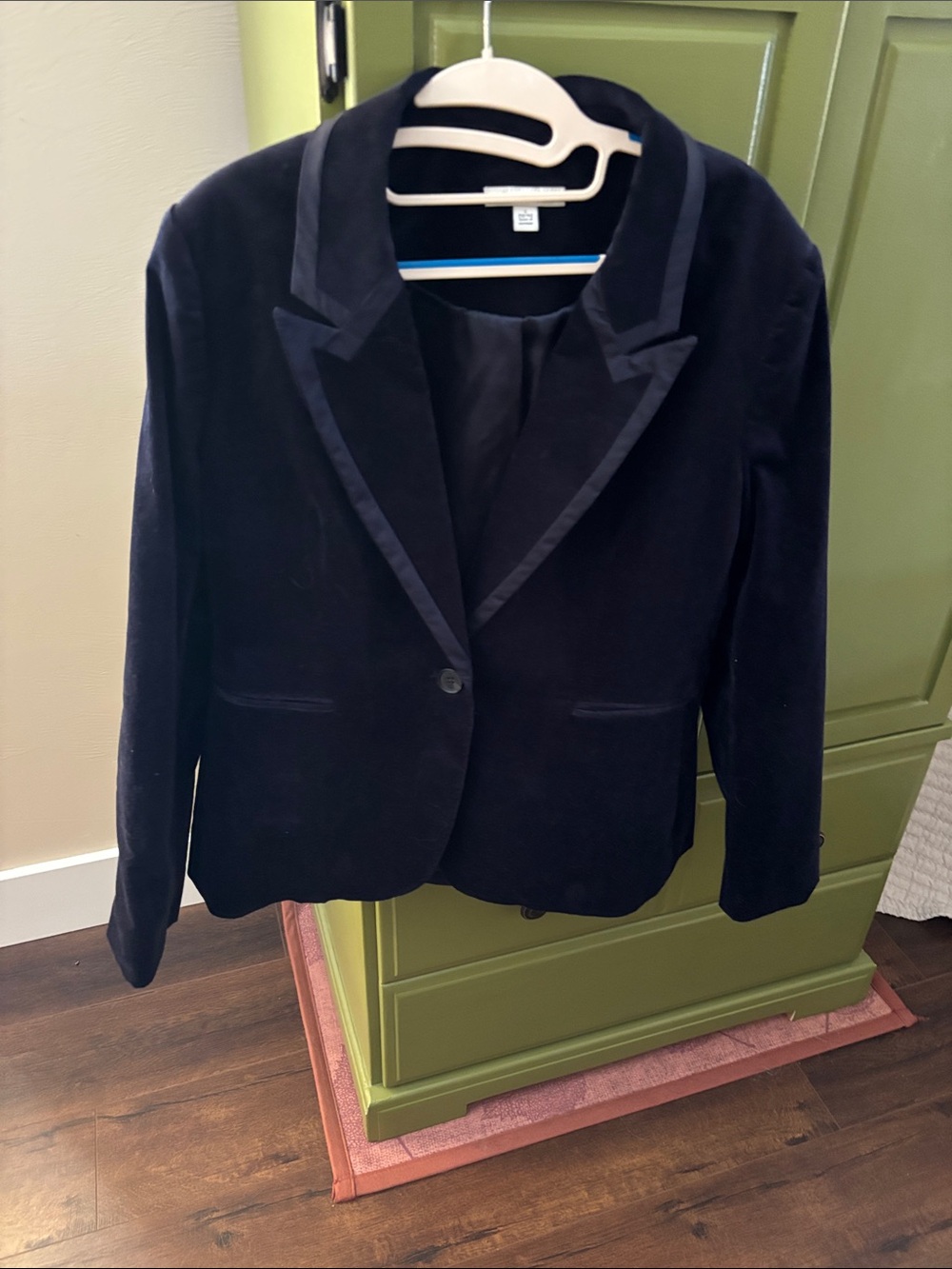Women's Velvet Single-Button Blazer Jacket - Black